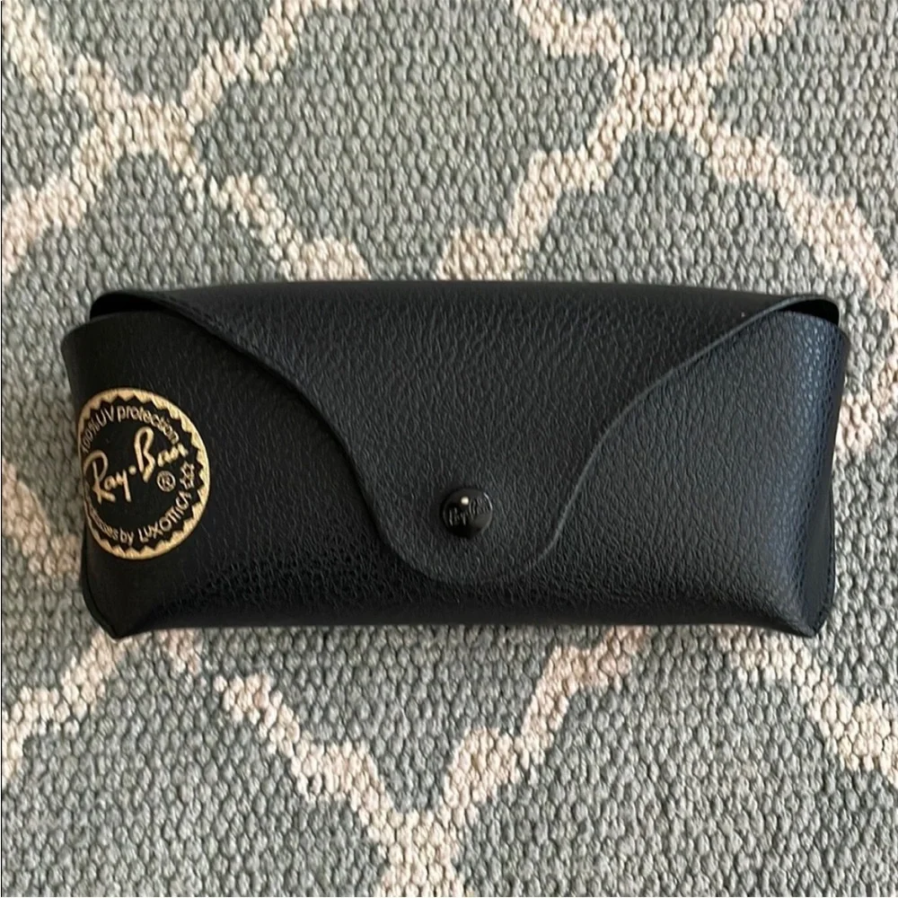 Ray-Ban Black Round Mirrored Sunglasses